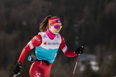 Непряева завоевала золото в спринте на чемпионате России по лыжным гонкам