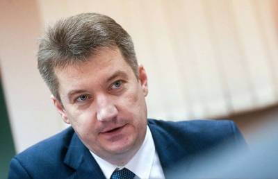 Депутат Госдумы устроил дебош в самолете и просил больше алкоголя