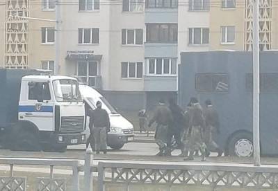 Ситуация в Беларуси: из Минска сообщают о первых задержаниях
