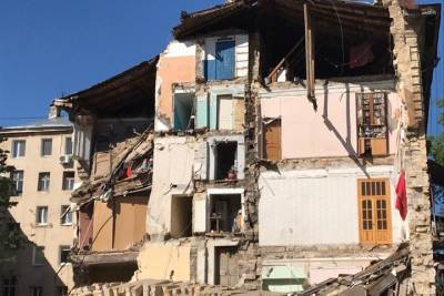 Число погибших при обрушении жилого дома в Египте возросло до пяти человек