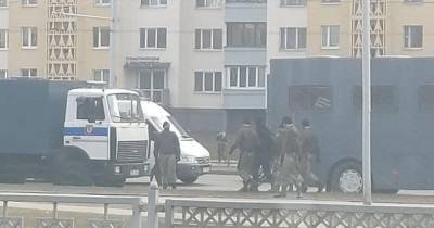 На улицах Минска новые задержания и спецтехника (ФОТО, ВИДЕО)