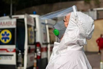 Болезнь «взрывается» мгновенно, «падают» даже сильные: коронавирусные ужасы в Киеве
