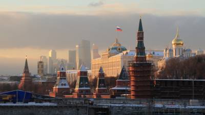 Кремль: Россия не получала обращений о помощи в разблокировке Суэцкого канала