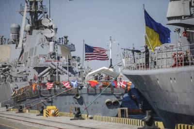Sina: Киев готовит военный удар по Крыму
