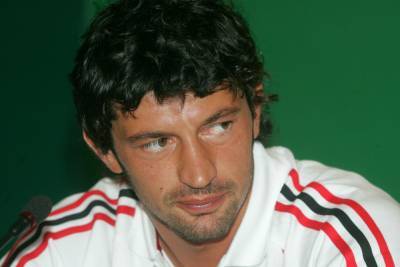 Бывший игрок "Милана" Каладзе попал в больницу из-за проблем с кровоснабжением мозга