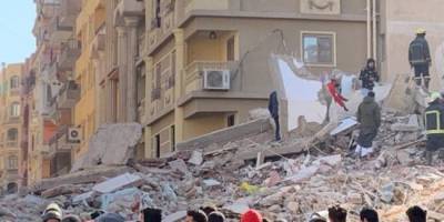 При обрушении жилого дома в Египте погибли пять человек