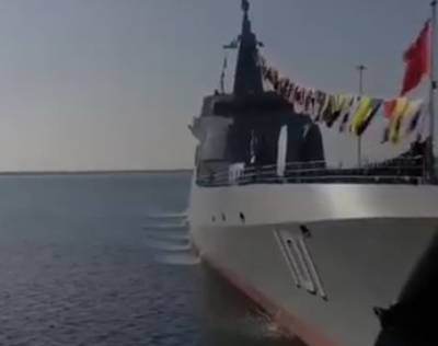 Усама Рабиа - Более 320 кораблей застряли в очереди на вход в Суэцкий канал - vm.ru - Судно