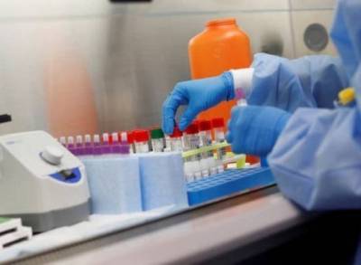Представитель правительства Кипра заразился коронавирусом после вакцинации AstraZeneca