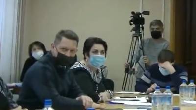 "Единая Россия" отстранила от обязанностей депутата, ударившего коллегу