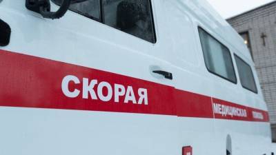 Школьница попала в больницу после пожара в многоэтажке в Волгограде