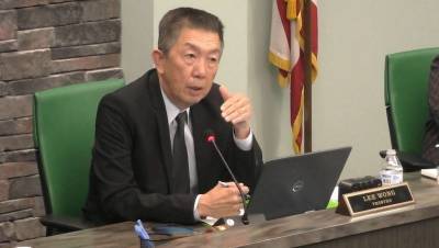 Чиновник из Огайо выступил против расизма по отношению к азиатам, показав полученные на службе шрамы