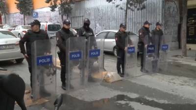 В Стамбуле женскую акцию разогнали газом