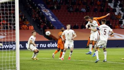 Нидерланды дома победили Латвию в отборе на ЧМ-2022