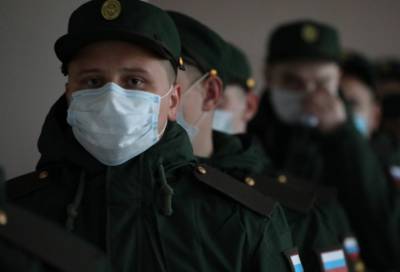 Офицеры ЗВО, в чьи подразделения в Ленобласти поступят призывники, вакцинируются от коронавируса