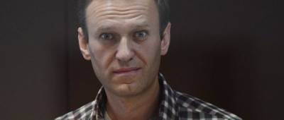 США и Великобритания призвали Россию предоставить Навальному врачебную помощь