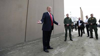 Трамп в ближайшее время намерен отправиться на границу США с Мексикой