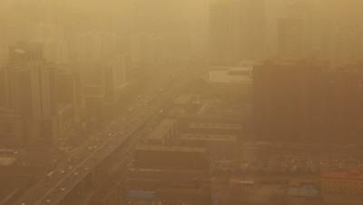Пекин накрыла песчаная буря