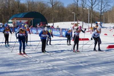Команда лыжников из Смоленска победила на чемпионате среди таможенников