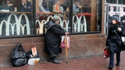 Власти Украины заявили о планах не повышать пенсии в стране
