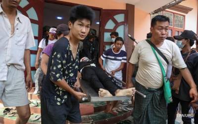 Разгон протестов в Мьянме: 114 погибших за день