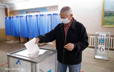 На двух округах начались довыборы в Верховную раду