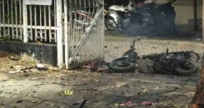 В Индонезии на католическую церковь напал террорист смертник – фото