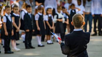 Россиянам напомнили о новых правилах записи детей в первый класс
