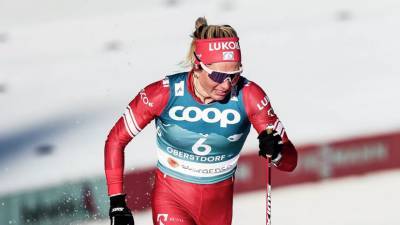 Сорина выиграла скиатлон на чемпионате России по лыжным гонкам
