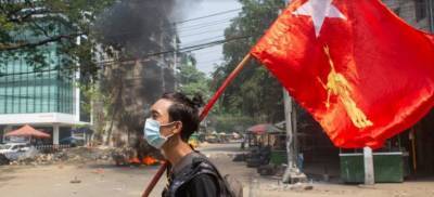 Самый кровавый день протестов: в Мьянме убили 114 человек