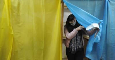 В двух областях Украины избирают народных депутатов
