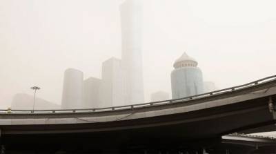 Вторая песчаная буря за две недели обрушилась на Пекин