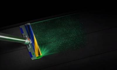 Пылесос от Dyson подсвечивает пыль на полу с помощью лазеров