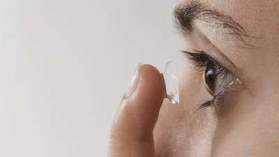 Российские исследователи разработали раствор для линз с лекарством от глаукомы