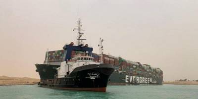 Президент Египта Абдель Фаттах ас-Сиси приказал разгрузить контейнеровоз Ever Given в Суэцком канале - ТЕЛЕГРАФ