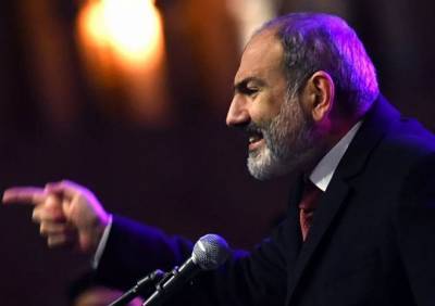 Премьер-министр Армении Пашинян анонсировал собственную отставку
