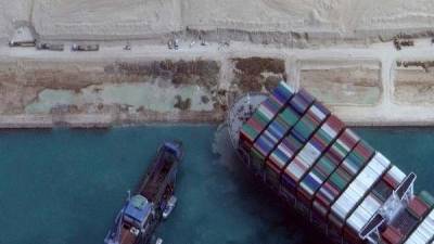 Россия предложила Египту помощь в разблокировке Суэцкого канала
