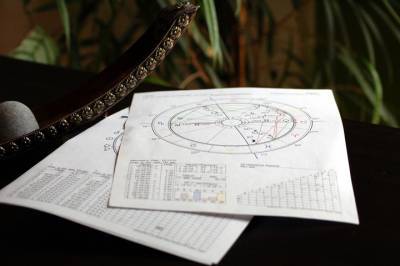 «Будьте аккуратны»: астролог предупредила об опасностях на предстоящей неделе