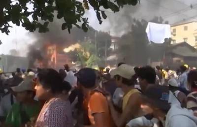 Разгон протестов в Мьянме: за сутки погибли более 100 человек