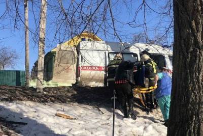 В Кольчугино в автомобиле при столкновении с деревом погиб человек