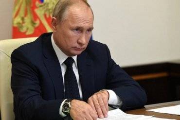 Госдума РФ приняла закон, позволяющий Путину идти на пятый срок