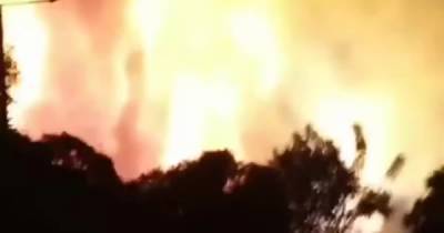 В Индонезии на нефтеперерабатывающем заводе прогремел мощный взрыв: видео