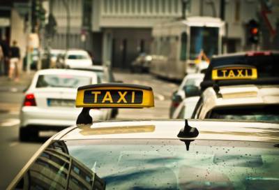 Поездки на такси скоро могут подорожать до 10%