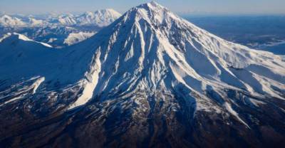 На Камчатке альпинист сорвался с вулкана и погиб