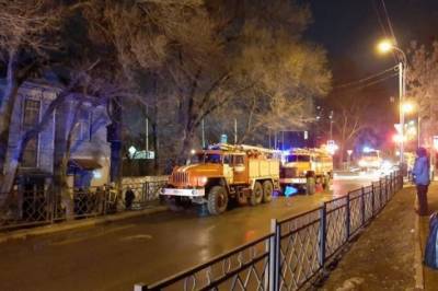 Четырех человек спасли в Хабаровске во время пожара