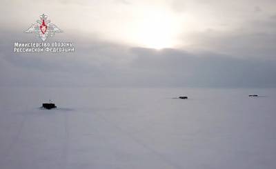 Очень холодная война: три российские атомные подлодки одновременно всплыли на поверхность в Арктике, что стало очередной демонстрацией силы (Daily Mail, Великобритания)