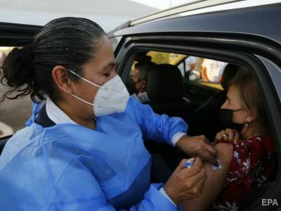 Китай вышел на первое место по числу сделанных за день прививок от коронавируса – данные Bloomberg