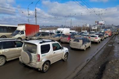 По делу о взятках уволили руководителя дорожного хозяйства Новосибирской области