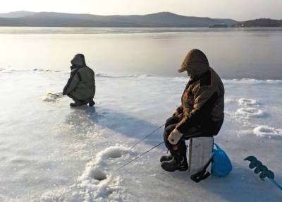 Пятеро рыбаков спасены с оторвавшейся льдины под Тулой