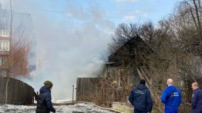 Одноэтажный деревянный дом полностью выгорел в Коломягах в воскресенье