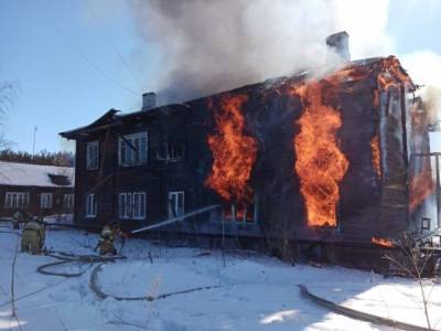 В Верхней Туре в пожаре в аварийном доме погибли два человека